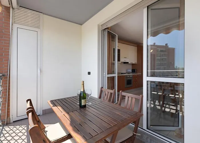 Elegant Terrace Flat Parking Near Rho Fiera Mi